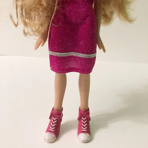 MGA  Bratz Cloe Doll Dress and Shoes TLC - Picture 3 of 16